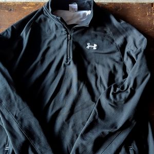 Great condition under armour quarter zip